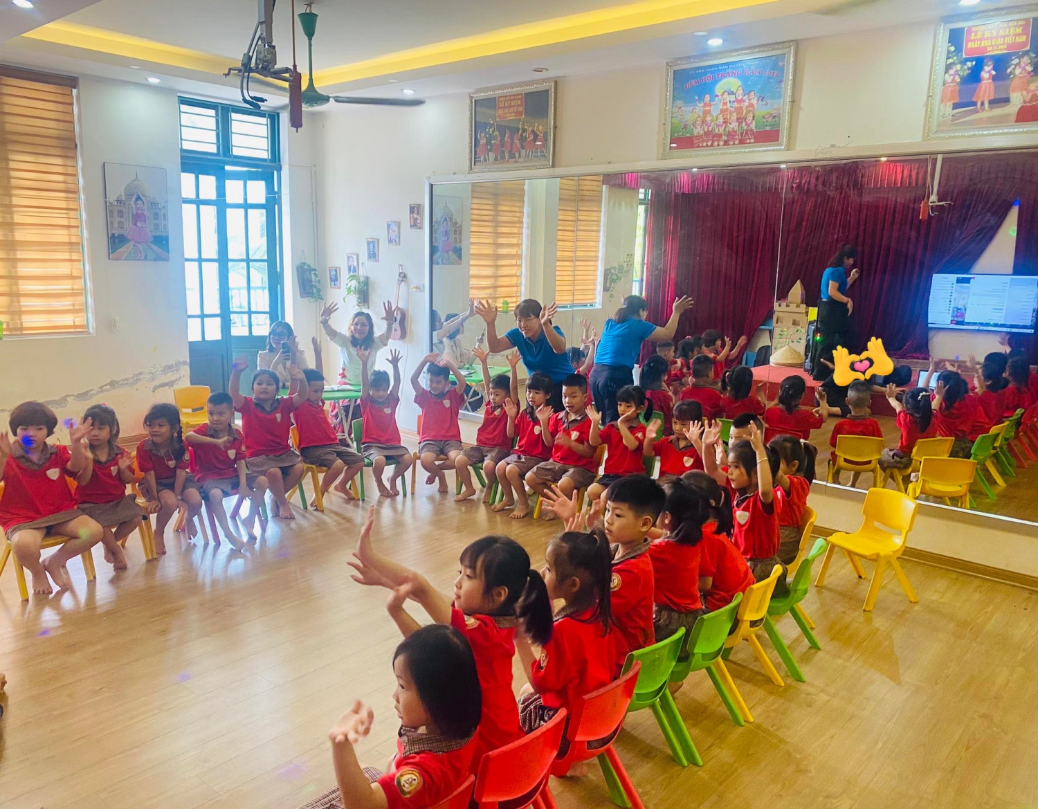 Học sinh trường  mầm non Dân Hoà  giao lưu với học sinh trường Mầm Non Cao Dương I và trường Mầm Non Thuỵ Phương